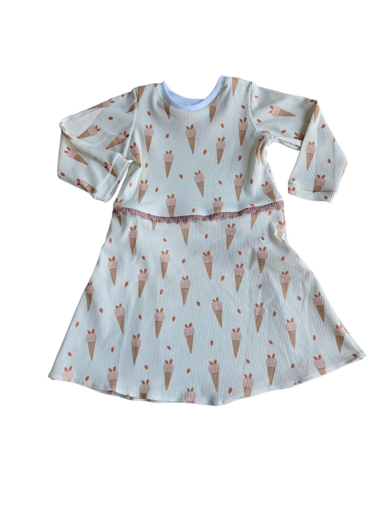 Kleidchen Größe 92