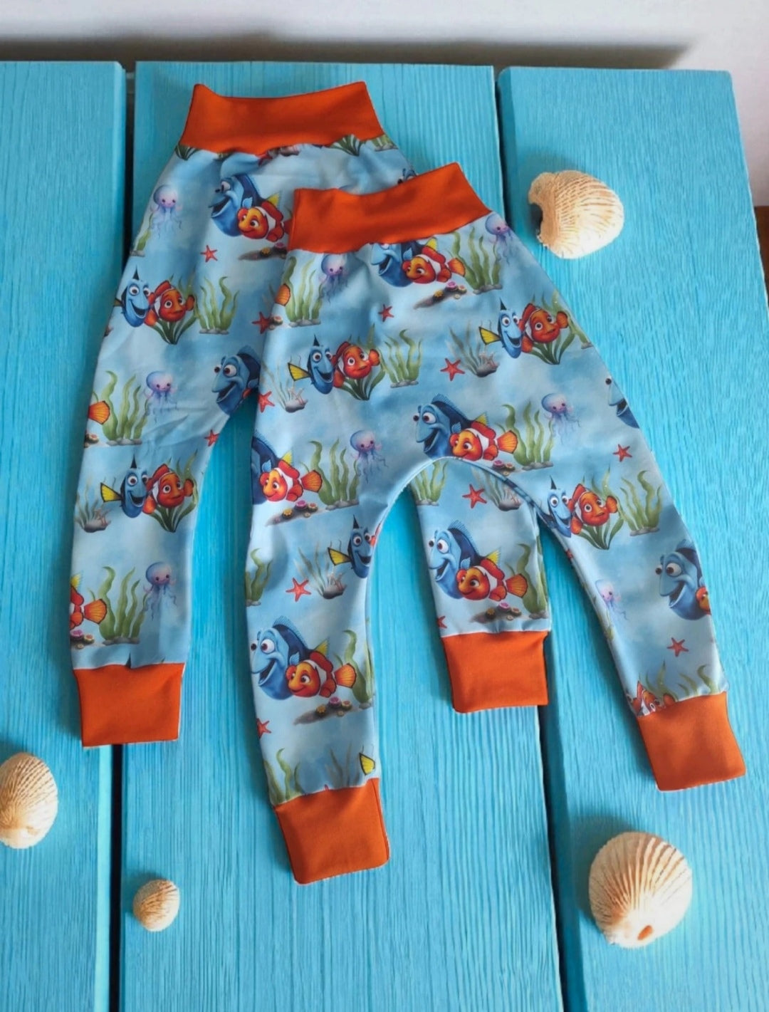 Hosen für Zwillinge Größe 122-128